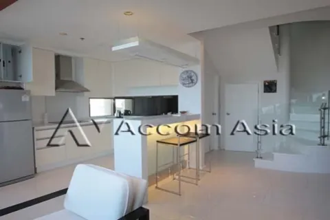 Duplex in Khlong Toei, Bangkok, Thailand 2 Schlafzimmer № 215412 - Foto 6