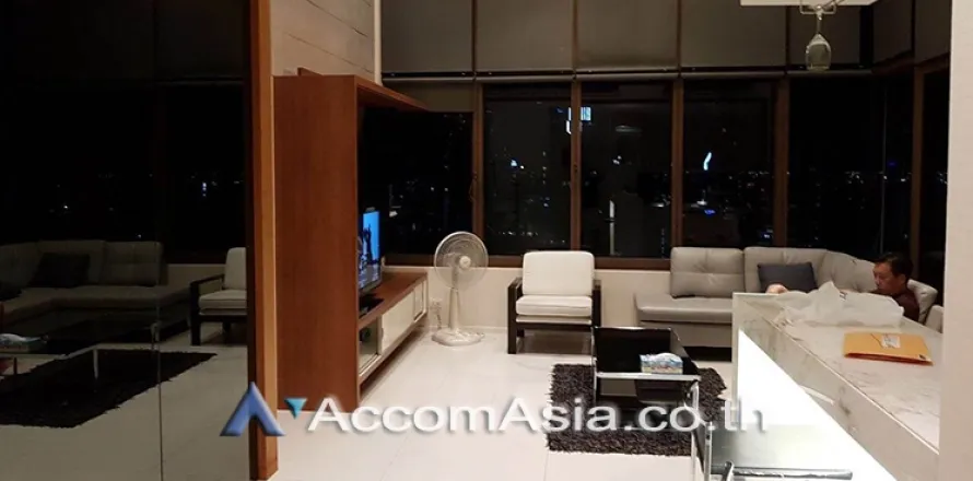 Duplex in Khlong Toei, Bangkok, Thailand 2 Schlafzimmer № 215412
