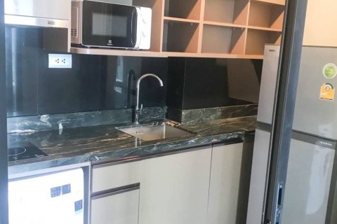 Condo in Khlong Toei, Bangkok, Thailand, 1 bedroom  № 173032 - photo 3