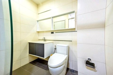 Condo in Khlong Toei, Bangkok, Thailand, 1 bedroom  № 173034 - photo 9