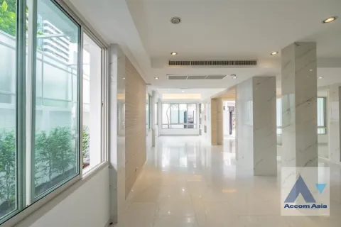 Casa de 4 dormitorios en Watthana, Bangkok, Tailandia № 214340 - foto 3