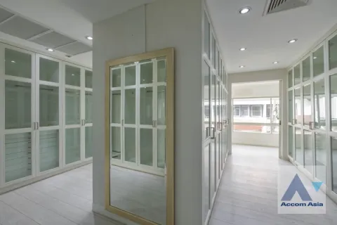 Casa de 4 dormitorios en Watthana, Bangkok, Tailandia № 214340 - foto 22