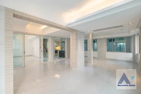 Casa de 4 dormitorios en Watthana, Bangkok, Tailandia № 214340 - foto 6