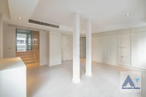 Casa de 4 dormitorios en Watthana, Bangkok, Tailandia № 214340 - foto 17