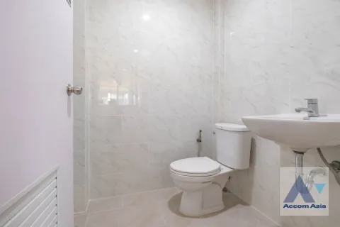 Casa de 4 dormitorios en Watthana, Bangkok, Tailandia № 214340 - foto 14