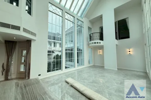 Casa de 4 dormitorios en Bang Na, Bangkok, Tailandia № 214341 - foto 2