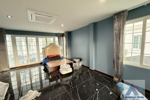 Casa de 4 dormitorios en Bang Na, Bangkok, Tailandia № 214341 - foto 29