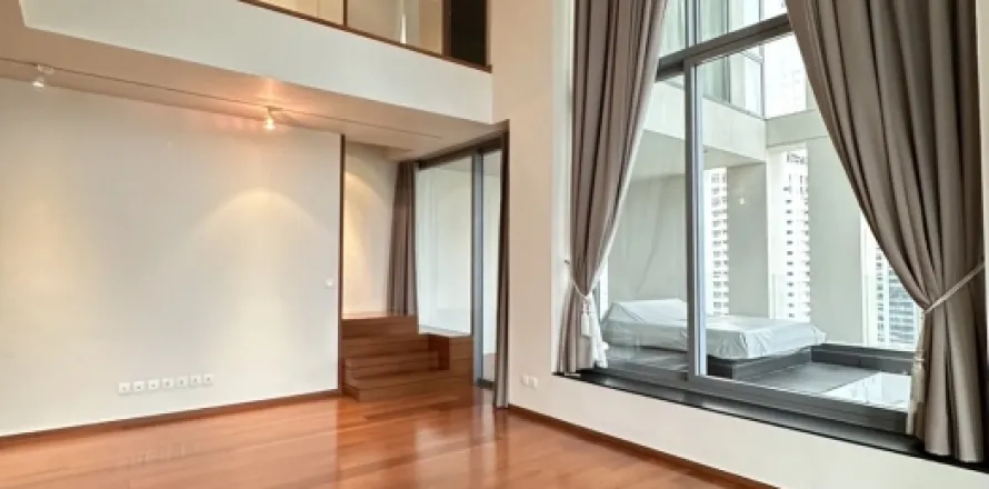 Condominio de 3 dormitorios en Sathon, Bangkok, Tailandia № 214345