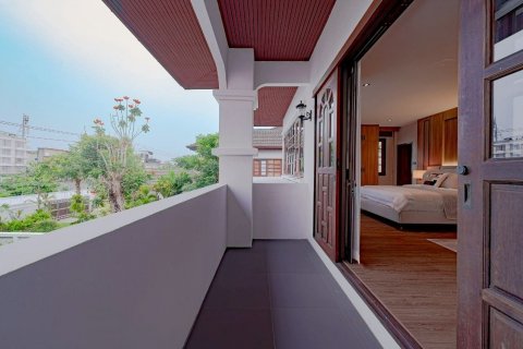 House in Phra Khanong, Bangkok, Thailand 6 bedrooms № 136010 - photo 5