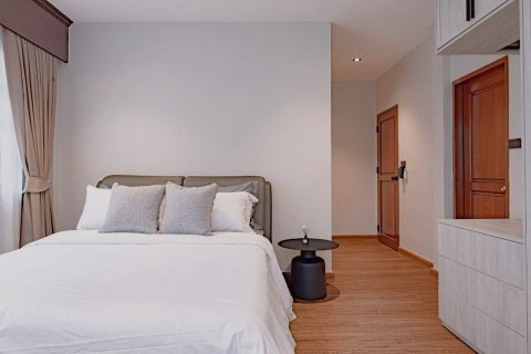 House in Phra Khanong, Bangkok, Thailand 6 bedrooms № 136010 - photo 11