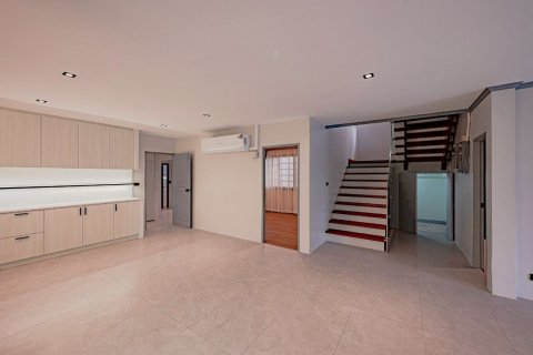 House in Phra Khanong, Bangkok, Thailand 6 bedrooms № 136010 - photo 19