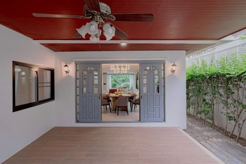 House in Phra Khanong, Bangkok, Thailand 6 bedrooms № 136010 - photo 26