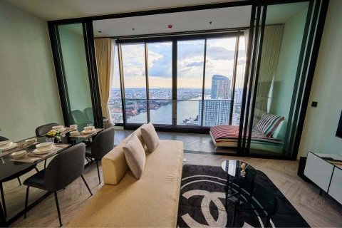 Кондоминиум с 2 спальнями в Кхлонг Сане, Бангкок, Таиланд № 136005 - фото 1