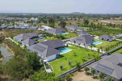 Вилла в Хуа Хине, Таиланд с 4 спальнями  № 140682 - фото 3