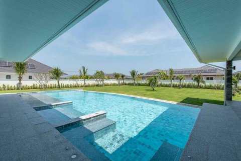 Вилла в Хуа Хине, Таиланд с 4 спальнями  № 140682 - фото 10