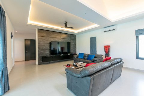 Вилла в Хуа Хине, Таиланд с 4 спальнями  № 140682 - фото 23