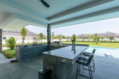 Вилла в Хуа Хине, Таиланд с 4 спальнями  № 140682 - фото 14