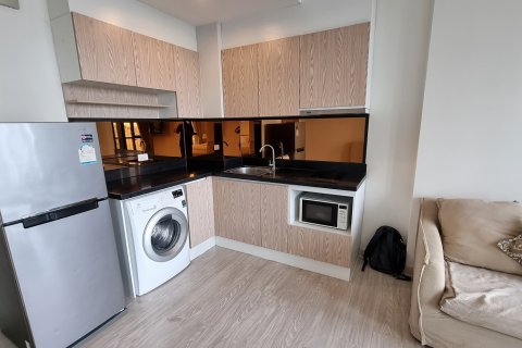 Condo in Ratchathewi, Bangkok, Thailand, 1 bedroom № 200778 - photo 10