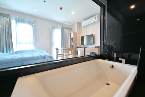 Condo à Bangkok, Thaïlande, 1 chambre № 188783 - photo 8