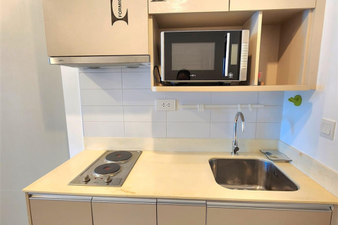 Condo in Bangkok, Thailand, 1 bedroom  № 188786 - photo 3