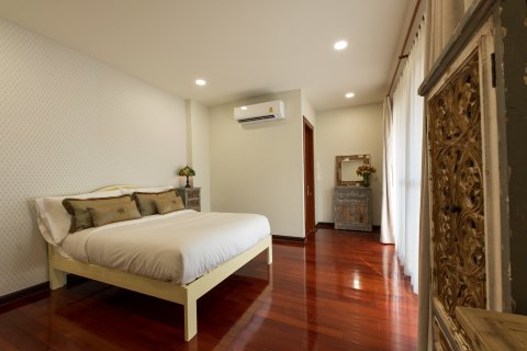 Villa in Saraphi, Thailand 4 bedrooms № 133912 - photo 16