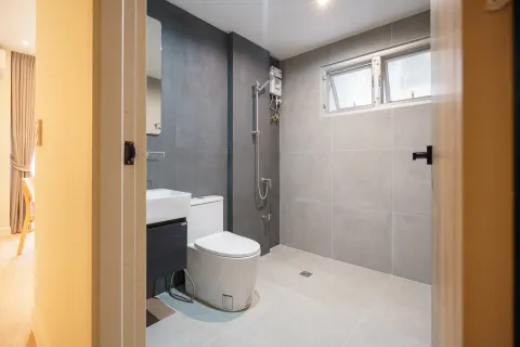 Condo à Khlong Toei, Bangkok, Thaïlande, 2 chambres  № 162944 - photo 13