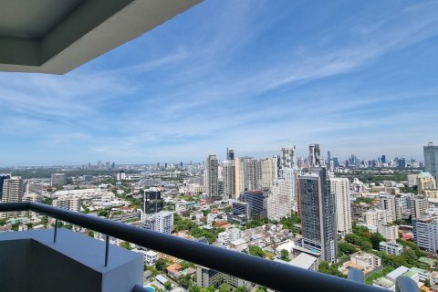 Condo à Khlong Toei, Bangkok, Thaïlande, 2 chambres № 200786 - photo 11