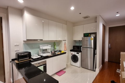 Condo à Khlong Toei, Bangkok, Thaïlande, 2 chambres № 200789 - photo 4