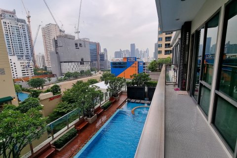 Condo à Khlong Toei, Bangkok, Thaïlande, 2 chambres № 200789 - photo 5