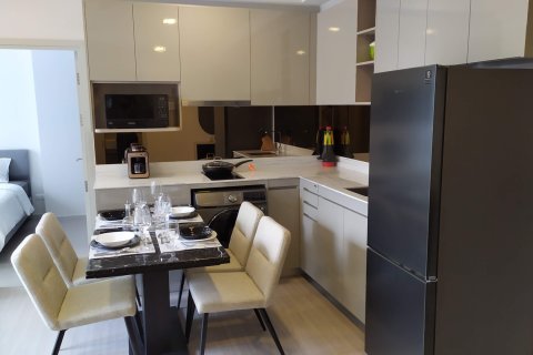 Condo à Khlong Toei, Bangkok, Thaïlande, 2 chambres  № 170915 - photo 4