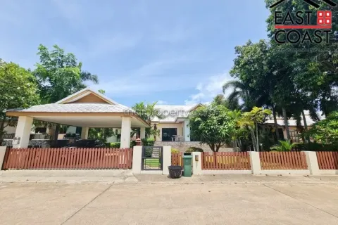 Casa de 3 dormitorios en Pattaya, Tailandia № 213116 - foto 2