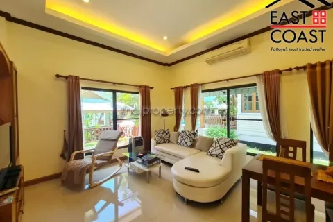 Casa de 3 dormitorios en Pattaya, Tailandia № 213116 - foto 16