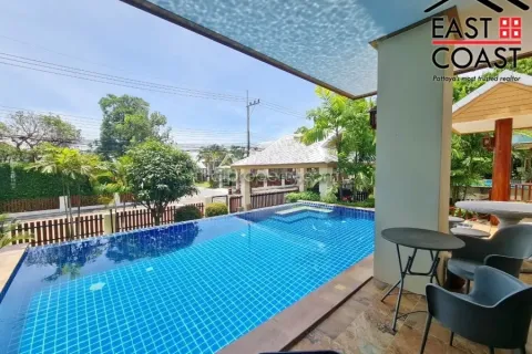 Casa de 3 dormitorios en Pattaya, Tailandia № 213116 - foto 13