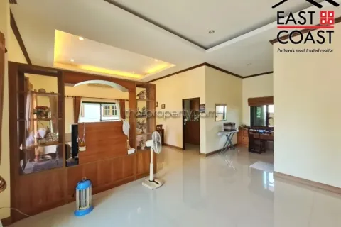 Casa de 3 dormitorios en Pattaya, Tailandia № 213116 - foto 14
