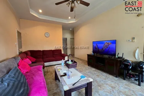 Casa de 2 dormitorios en Pattaya, Tailandia № 213119 - foto 3
