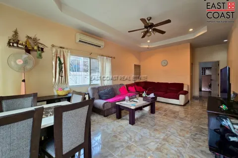 Casa de 2 dormitorios en Pattaya, Tailandia № 213119 - foto 2