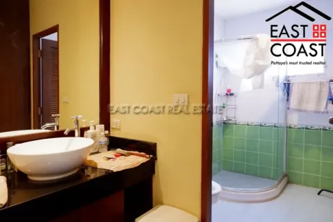 Casa de 5 dormitorios en Pattaya, Tailandia № 213118 - foto 18