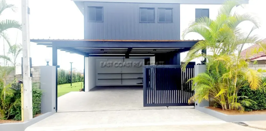 Casa de 5 dormitorios en Pattaya, Tailandia № 213120