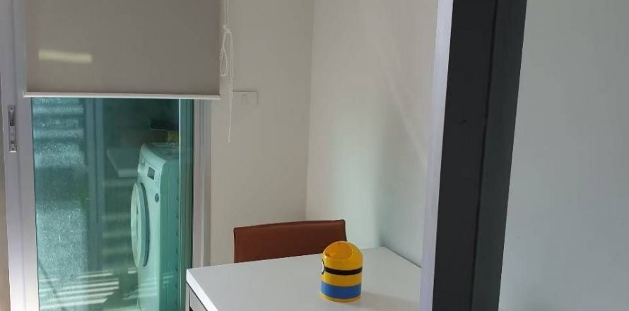 Studio dans le Condo à Sathon, Bangkok, Thaïlande  № 138098