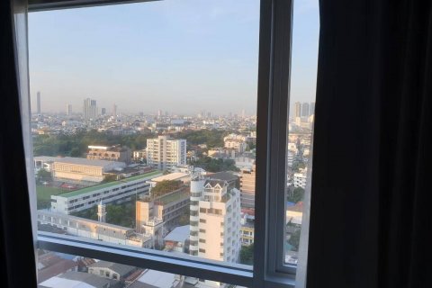 Studio dans le Condo à Sathon, Bangkok, Thaïlande  № 138098 - photo 8