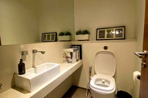 Condo in Khlong San, Bangkok, Thailand, 2 bedrooms  № 138099 - photo 6