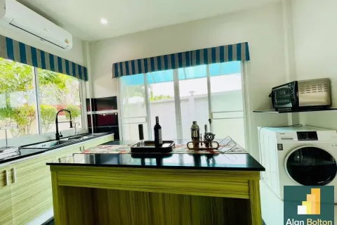 Casa de 3 dormitorios en Pattaya, Tailandia № 211556 - foto 9