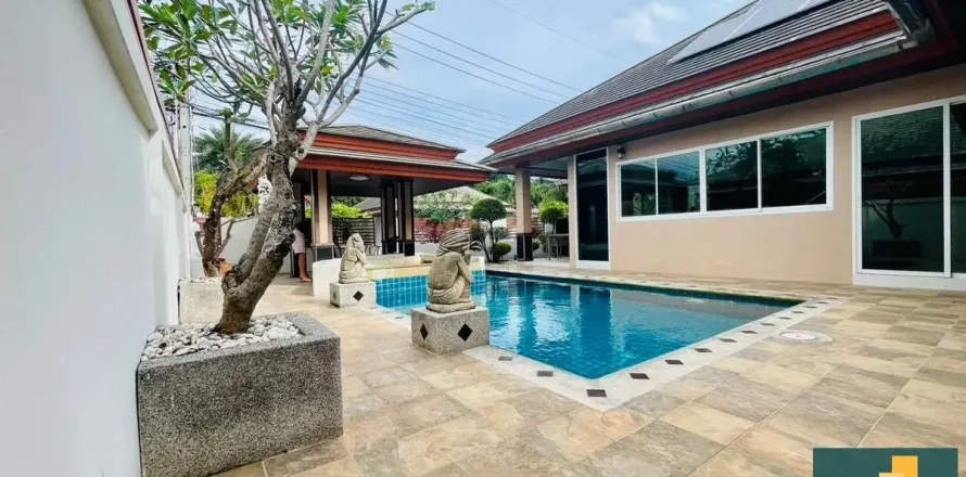 Casa de 3 dormitorios en Pattaya, Tailandia № 211556