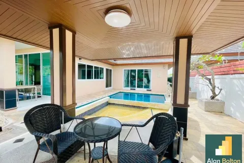 Casa de 3 dormitorios en Pattaya, Tailandia № 211556 - foto 5