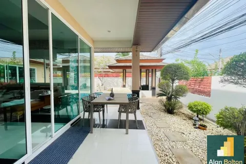 Casa de 3 dormitorios en Pattaya, Tailandia № 211556 - foto 4
