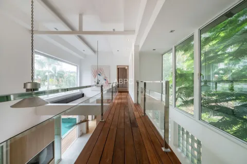 Casa de 3 dormitorios en Pattaya, Tailandia № 211559 - foto 16