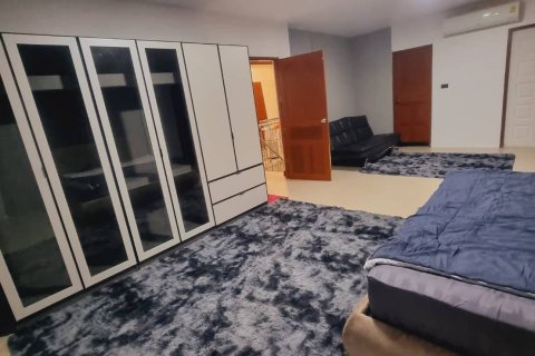 House in Phuket, Thailand 4 bedrooms № 147965 - photo 11