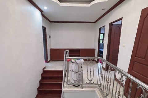 House in Phuket, Thailand 4 bedrooms № 147965 - photo 17