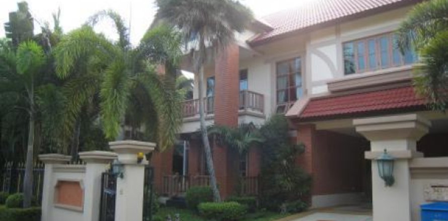 Maison à Bangkok, Thaïlande 4 chambres № 192866