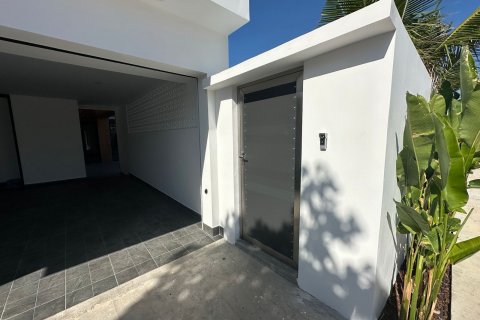 Villa in Phuket, Thailand 4 bedrooms № 146117 - photo 15